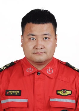 张磊